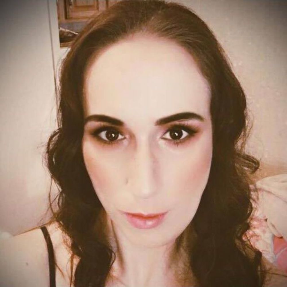 Meet your Posher, Inez